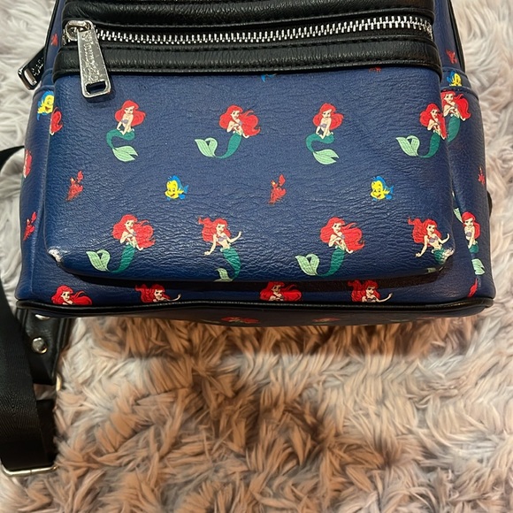 Loungefly backpack purse - Picture 4 of 4